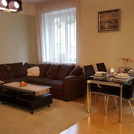 Kaupmehe 3 *